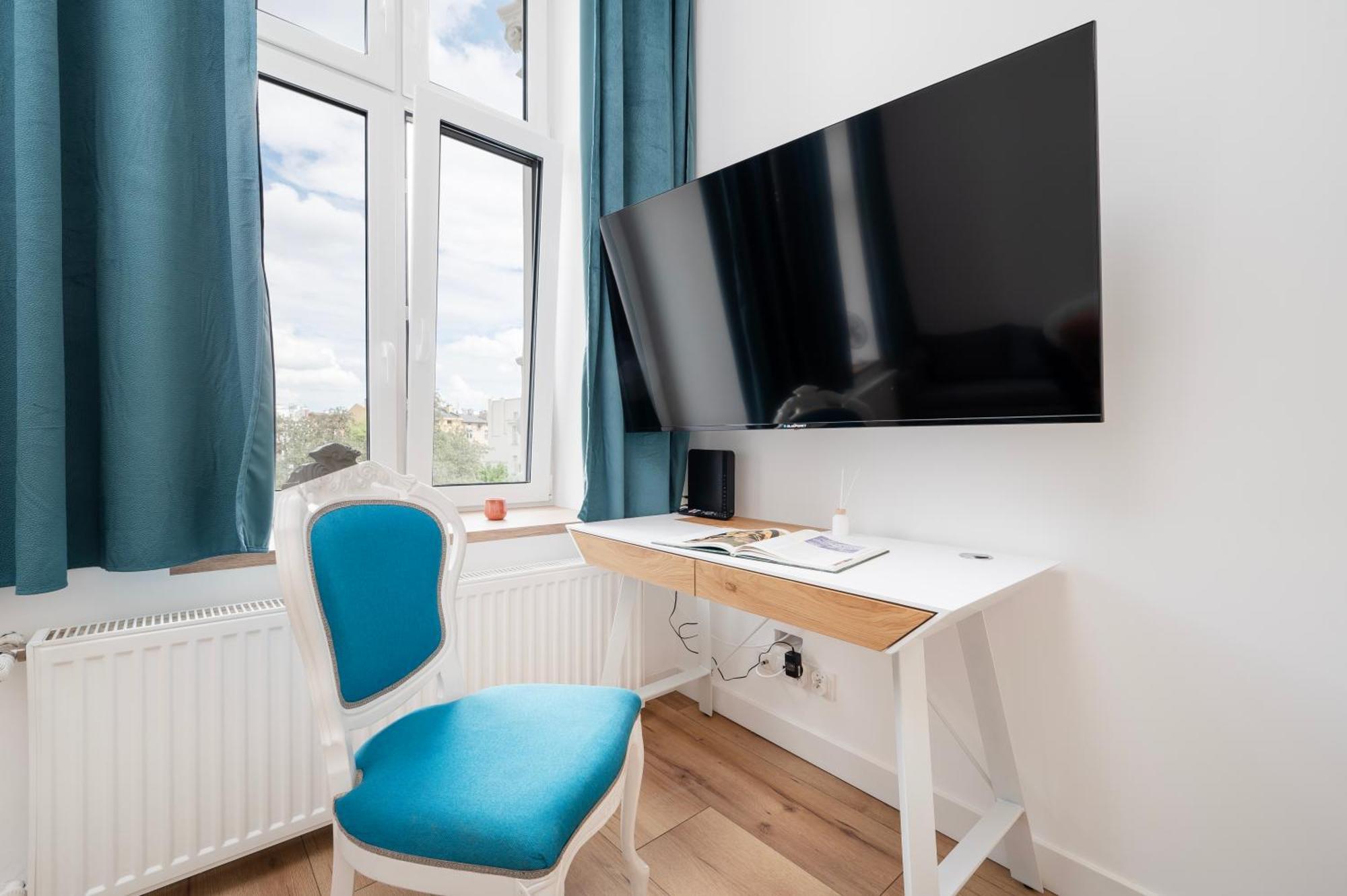 Lodz Jaracza Apt - Workspace, Parking, Park Nearby - By Rentujemy Екстериор снимка